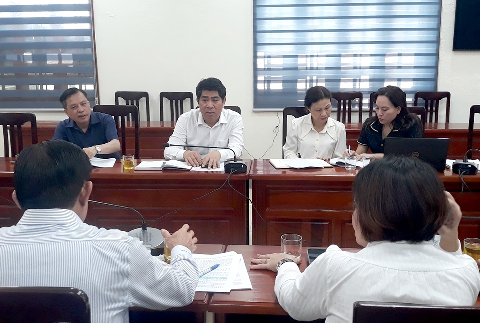 Lãnh đạo Ban Dân tộc tỉnh Nghệ An trao đổi về những vấn đề xung quanh cấp phát ấn phẩm báo chí cho Người có uy tín