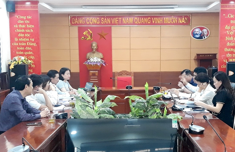Toàn cảnh buổi làm việc giữa Báo Dân tộc và Phát triển với Ban Dân tộc tỉnh Nghệ An