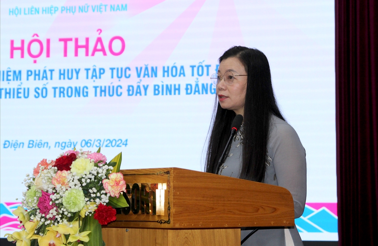 Bà Nguyễn Thị Thu Hiền - Phó Chủ tịch Hội Liên hiệp Phụ nữ Việt Nam phát biểu khai mạc Hội thảo