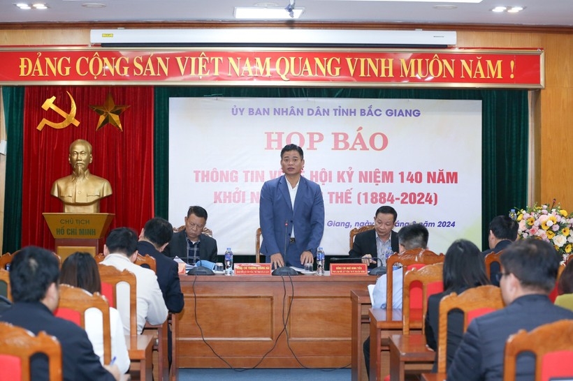 Ông Trương Quang Hải - Giám đốc Sở Văn hoá Thể thao và Du lịch tỉnh Bắc Giang phát biểu tại họp báo.