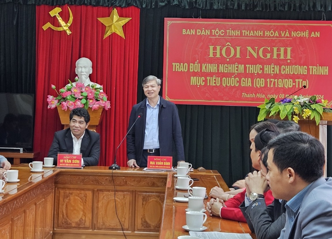 Trưởng Ban Dân tộc tỉnh Thanh Hóa Mai Xuân Bình phát biểu tại buổi làm việc