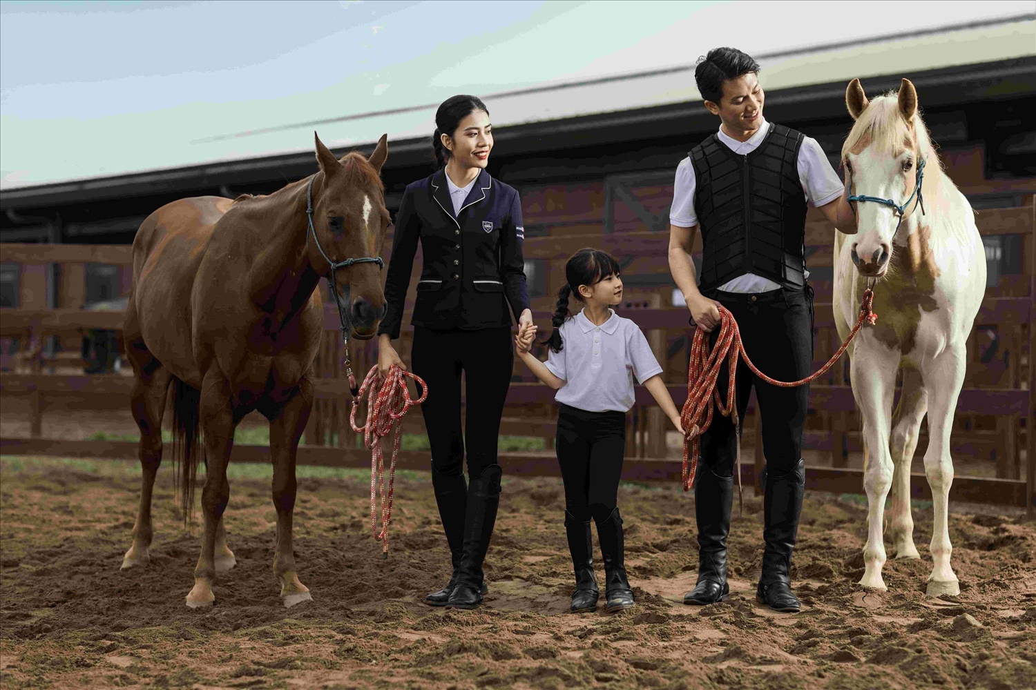 Học viện cưỡi ngựa Hoàng Gia là tiện ích phong cách quý tộc lần đầu có mặt tại Việt Nam và duy nhất tại Vinhomes Royal Island