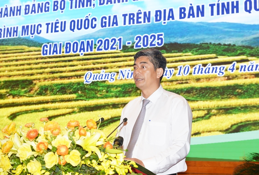 Thứ trưởng, Phó Chủ nhiệm Ủy ban Dân tộc Y Vinh Tơr phát biểu chỉ đạo tại Hội nghị