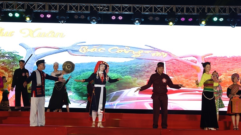 Phần trình diễn trang phục truyền thống tại Lễ hội văn hóa góp phần quảng bá, giới thiệu nét đẹp trong trang phục truyền thống của các DTTS trên địa bàn tỉnh Thanh Hoá