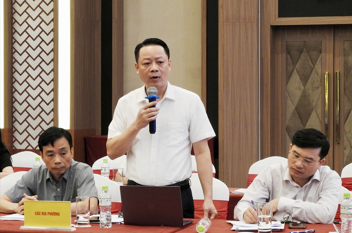 Phó Trưởng ban Dân tộc tỉnh Yên Bái Đỗ Quang Vịnh phát biểu tại Hội thảo