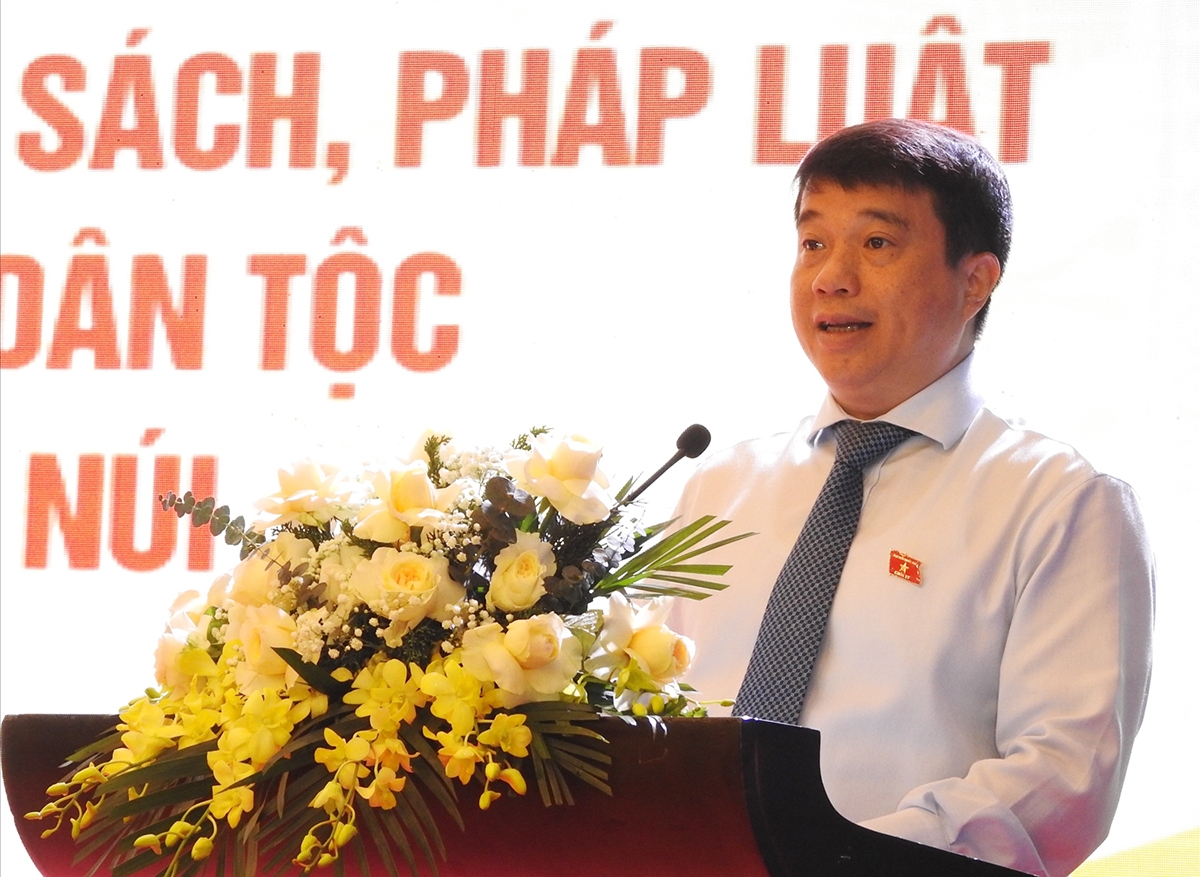 Ủy viên Ban Chấp hành Trung ương Đảng, Chủ tịch Hội đồng Dân tộc của Quốc hội Y Thanh Hà Niê Kđăm phát biểu tại Hội thảo