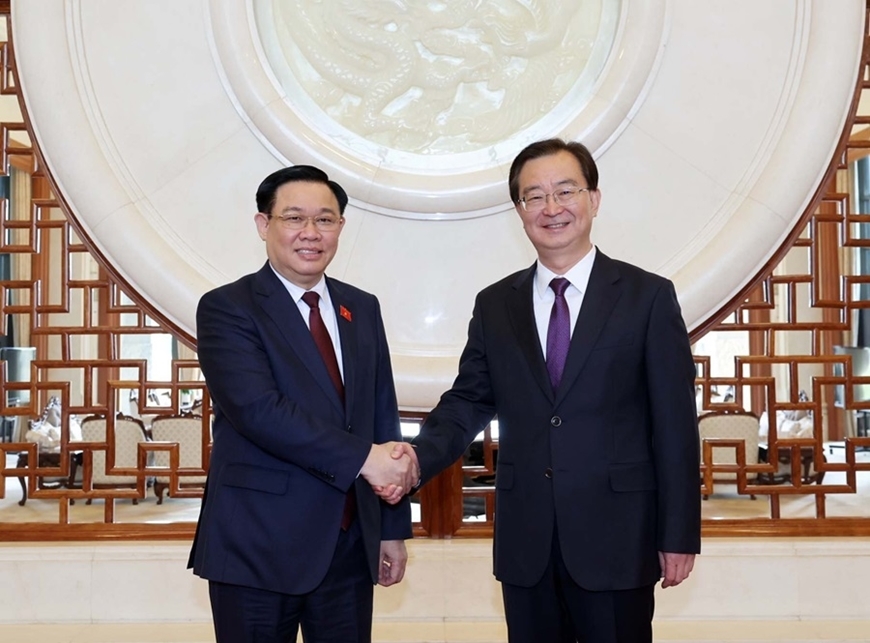 Chủ tịch Quốc hội Vương Đình Huệ tiếp Bí thư Tỉnh ủy Vân Nam (Trung Quốc) Vương Ninh.