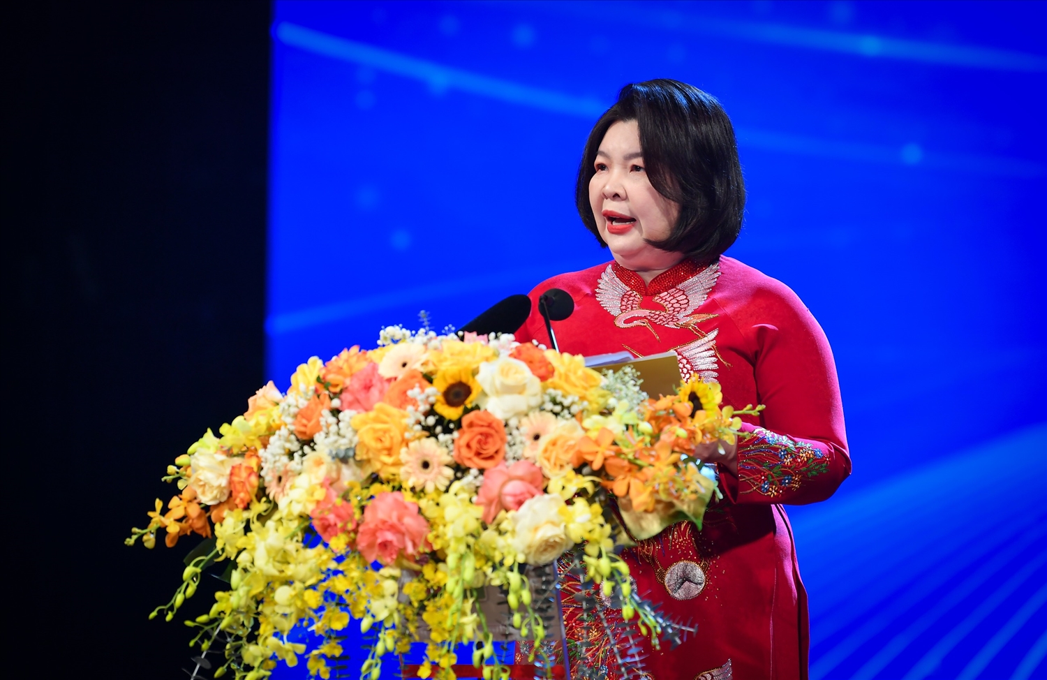 Bà Cao Xuân Thu Vân, Chủ tịch Liên minh HTX Việt Nam phát biểu tại buổi lễ