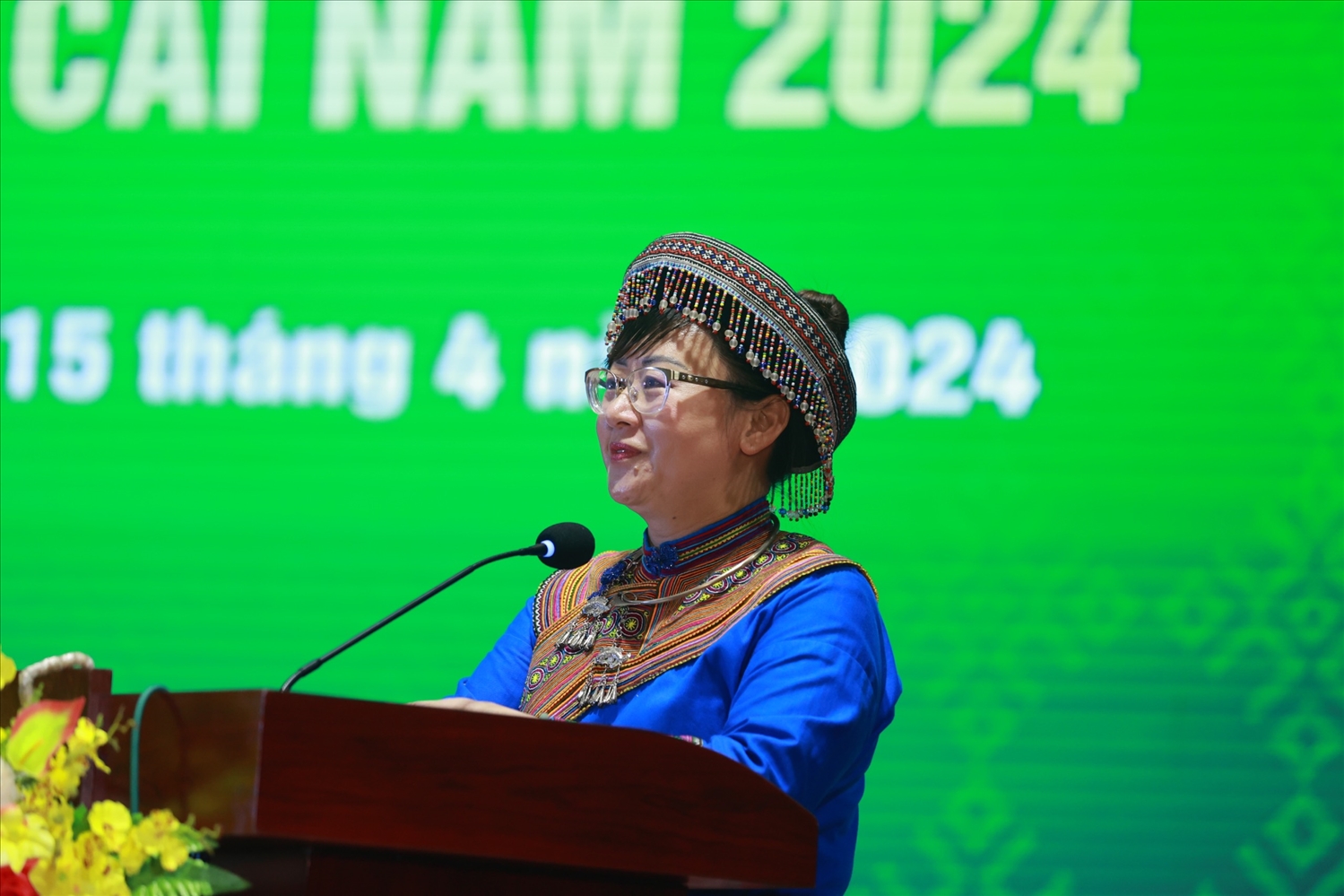 Phó Chủ tịch UBND tỉnh Lào Cai Giàng Thị Dung phát biểu tại buổi lễ