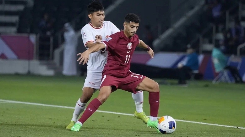 U23 Qatar tạm giữ ngôi đầu bảng A (Ảnh IT)