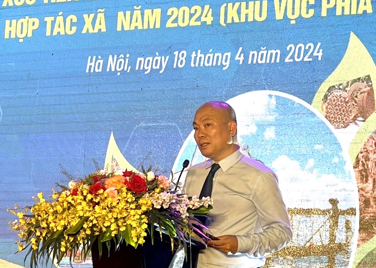 Ông Vũ Bá Phú - Cục trưởng Cục Xúc tiến thương mại (Bộ Công Thương) phát biểu tại Hội chợ
