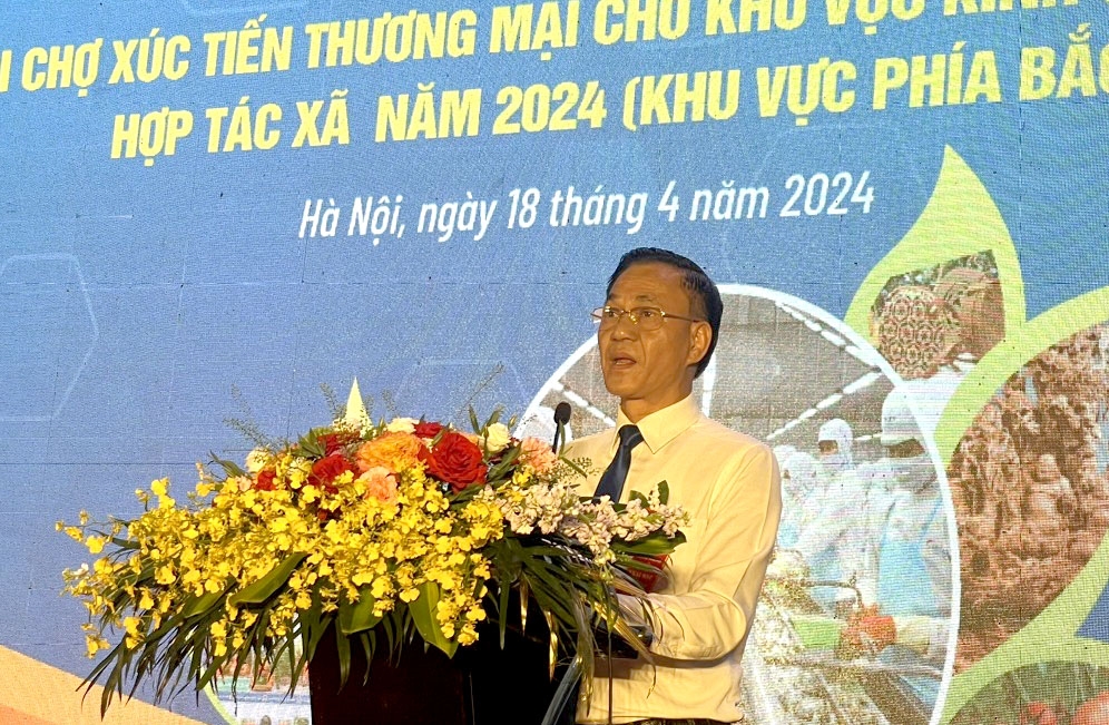 Ông Nguyễn Mạnh Cường - Phó Chủ tịch Liên minh HTX Việt Nam phát biểu tại Lễ khai mạc