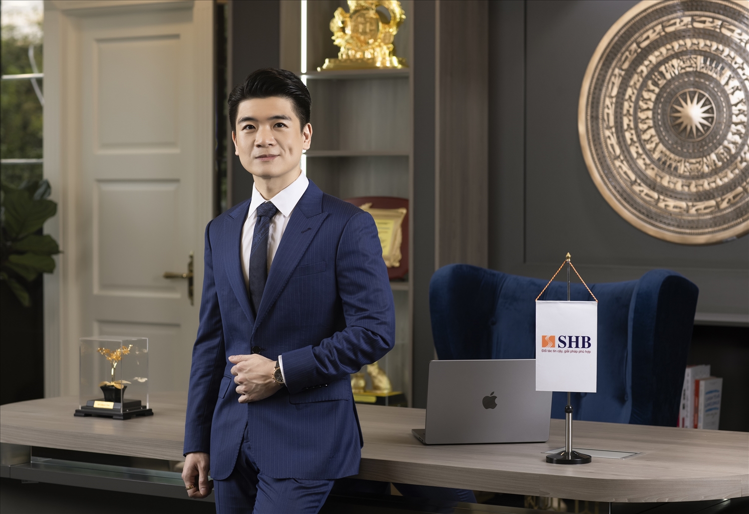 Phó Chủ tịch SHB Đỗ Quang Vinh đăng ký mua hơn 100 triệu cổ phiếu