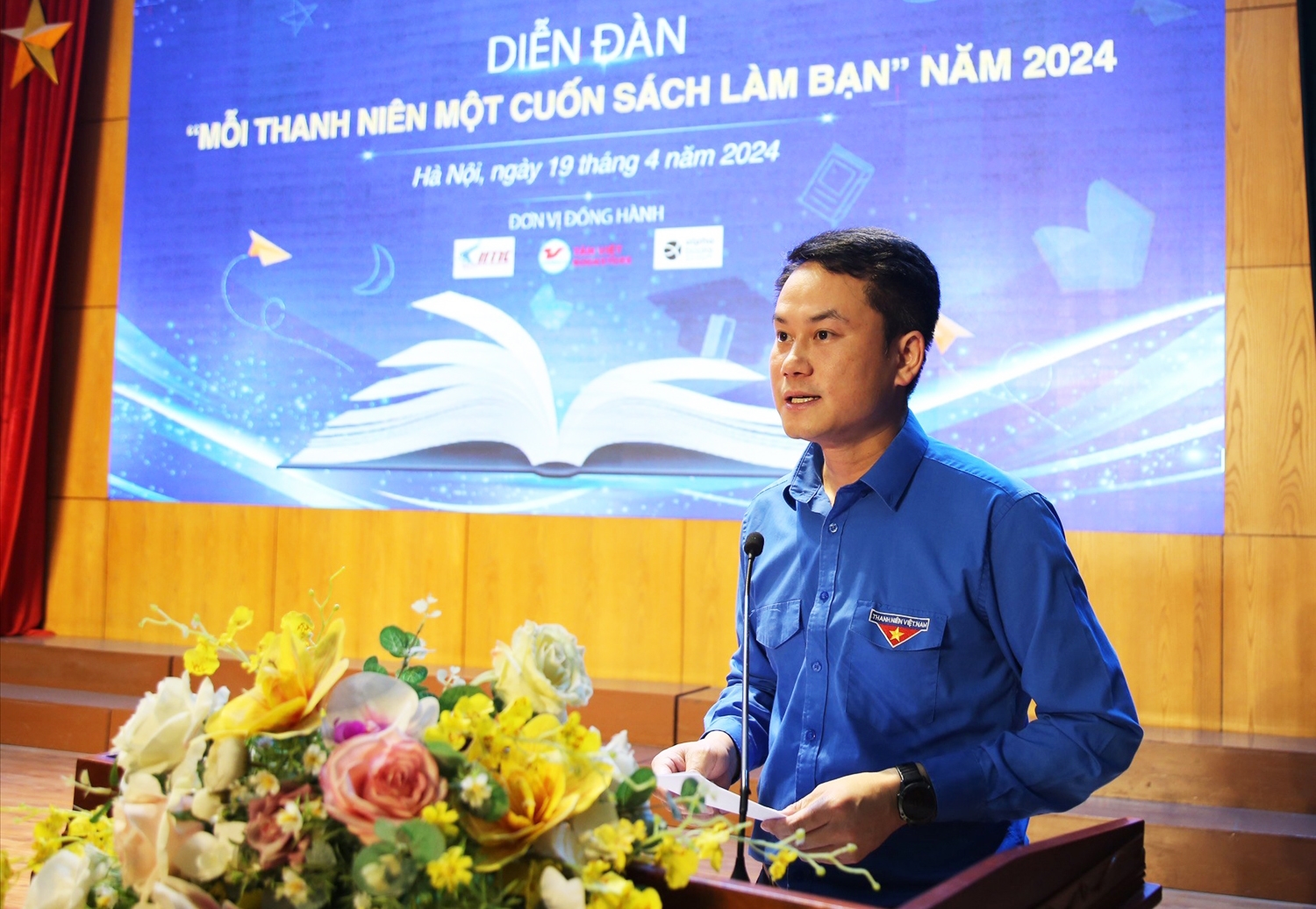 Anh Nguyễn Kim Quy - Ủy viên Ban Thường vụ Trung ương Đoàn, Phó Chủ tịch Thường trực Trung ương Hội LHTN Việt Nam phát biểu tại Chương trình
