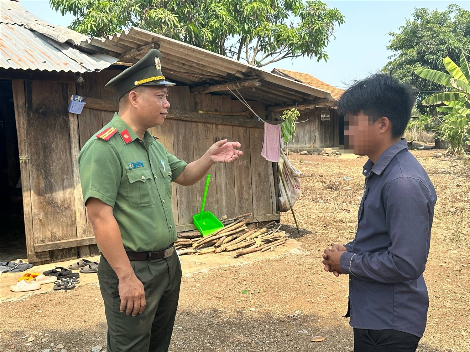 Anh Vương Văn P. kể lại những tháng ngày cơ cực nơi đất khách quê người.