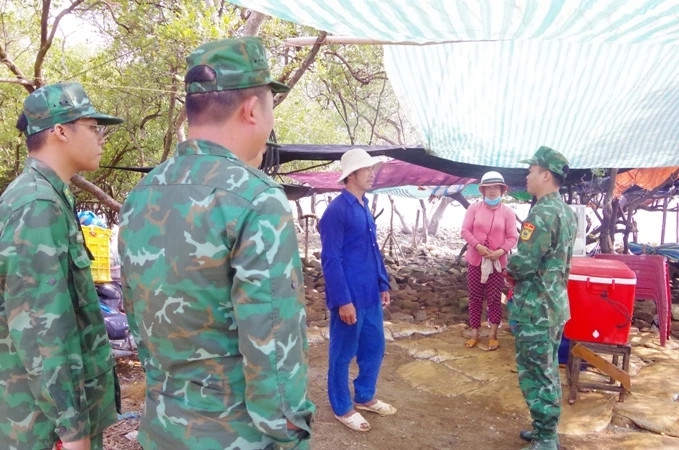Bộ đội Biên phòng Tiền Giang tiếp tục tuyên truyền để người dân nêu cao cảnh giác khi phát hiện các gói có hình giống như dạng trên.