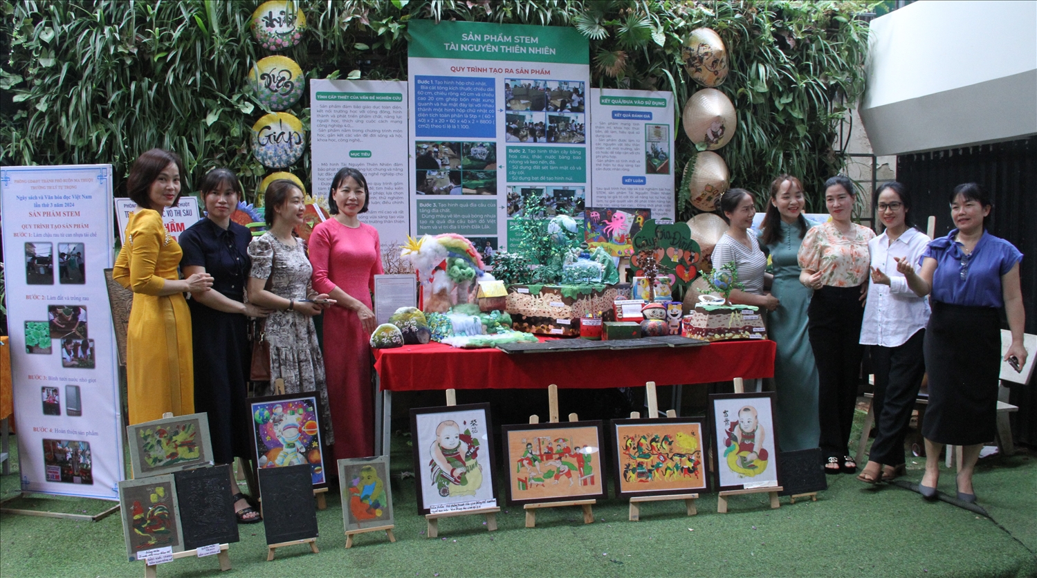 Sản phẩm STEM của một trường học trên địa bàn Tp.Buôn Ma Thuột trưng bày tại Ngày sách