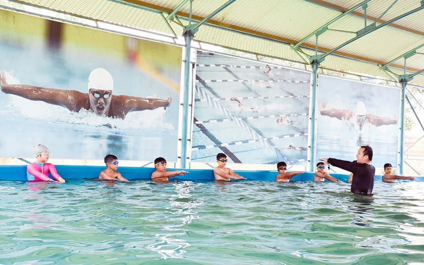 Các cơ sở giáo dục cần chủ động mở các các lớp dạy kỹ năng bơi cho học sinh, sinh viên và mở rộng phong trào dạy bơi, học bơi trong trường học
