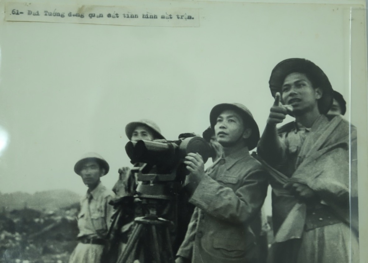 Đại tướng Võ Nguyên Giáp chỉ huy Chiến dịch Điện Biên Phủ.
