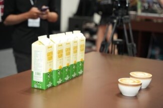 (CĐ BÙI HẠ) Vinamilk khẳng định vị thế trong pha chế tại đấu trường quốc tế Asia Latte Art Battle 1