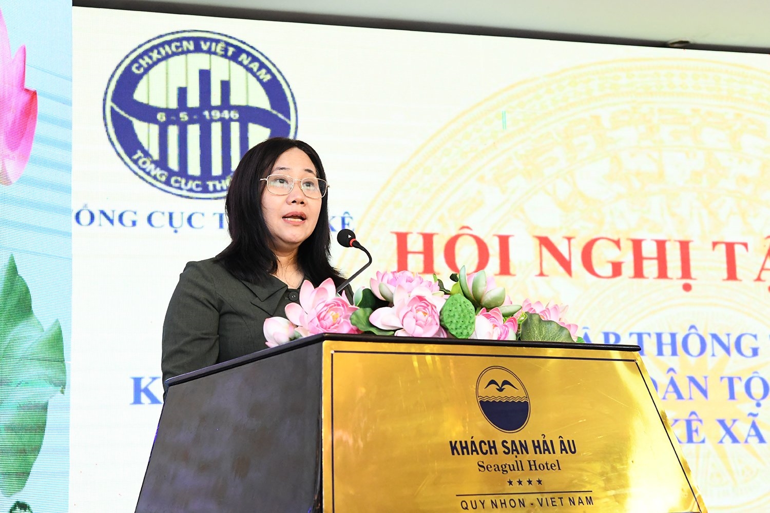 Bà Nguyễn Thị Hương, Tổng cục trưởng TCTK phát biểu khai mạc Hội nghị tập huấn