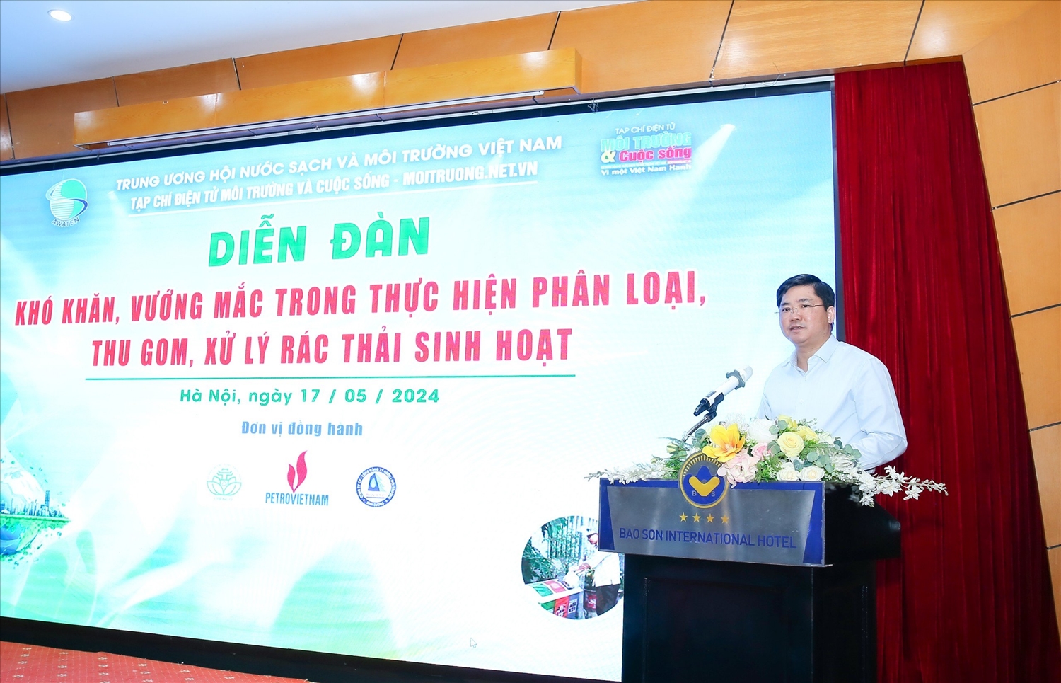 Ông Nguyễn Tuấn Anh – Phó chủ nhiệm Ủy ban Khoa học, Công nghệ và Môi trường của Quốc Hội phát biểu tại diễn đàn.