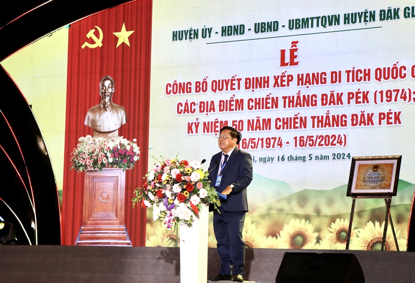 Phó Bí thư Tỉnh ủy, Chủ tịch UBND tỉnh Kon Tum Lê Ngọc Tuấn phát biểu tại Lễ kỷ niệm