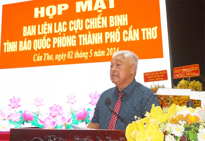 Trung tướng Phan Văn Việt - Nguyên Chính ủy Tổng cục II ( Bộ Quốc phòng) phát biểu tại buổi họp mặt 