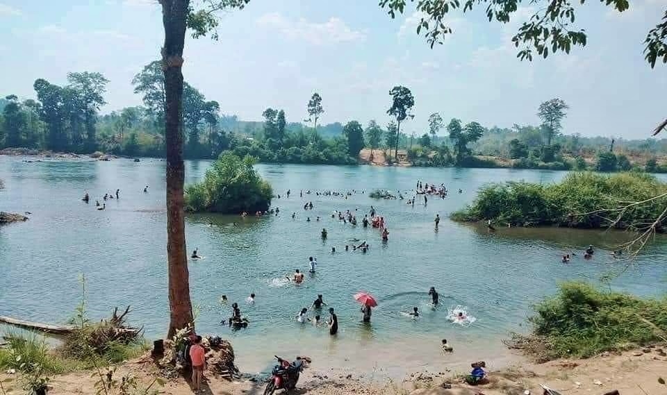  Sông Pô Cô - đoạn qua địa phận xã Ia Dom, huyện Đức Cơ
