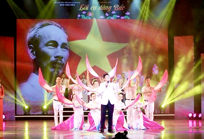 Tác phẩm ca ngợi về Chủ tịch Hồ Chí Minh vĩ đại sẽ được Ban Tổ chức bình chọn ưu tiên.