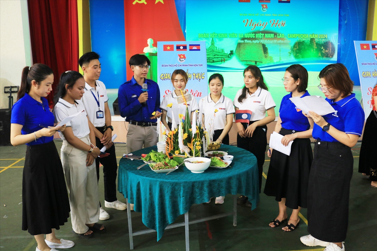 Sinh viên ba nước Việt Nam, Lào, Campuchia tham gia Hội thi ẩm thực