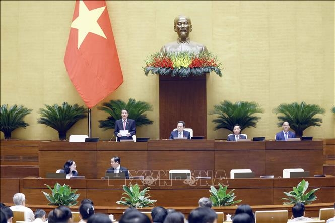 Phó Chủ tịch Quốc hội Nguyễn Đức Hải điều hành phiên họp. Ảnh: Doãn Tấn/TTXVN