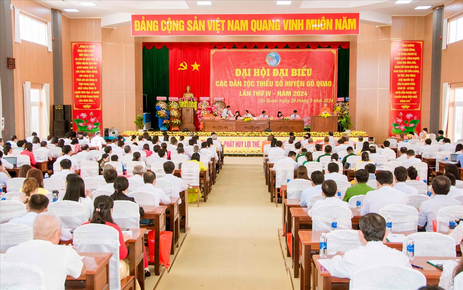 Ngoài 150 đại biểu chính thức, còn có hơn 100 đại biểu tham dự Đại hội điểm tại huyện Gò Quao để học tập rút kinh nghiệm khi tổ chức Đại hội tại đơn vị mình 