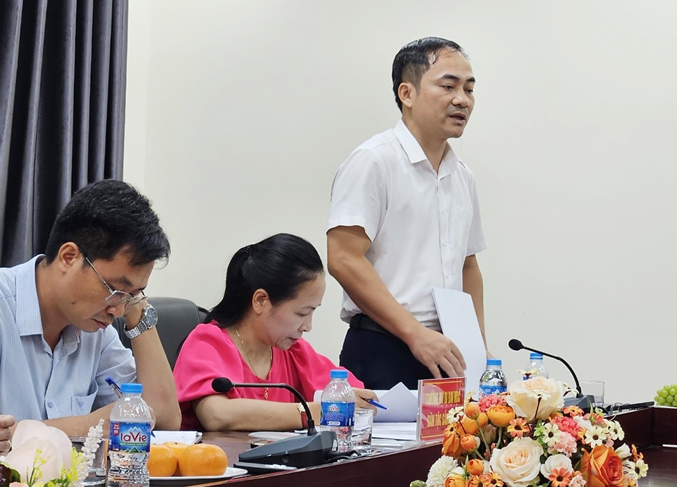 Ts. Lê Lâm - Hiệu trưởng Trường Dự bị Đại học Dân tộc Sầm Sơn phát biều tại buổi làm việc