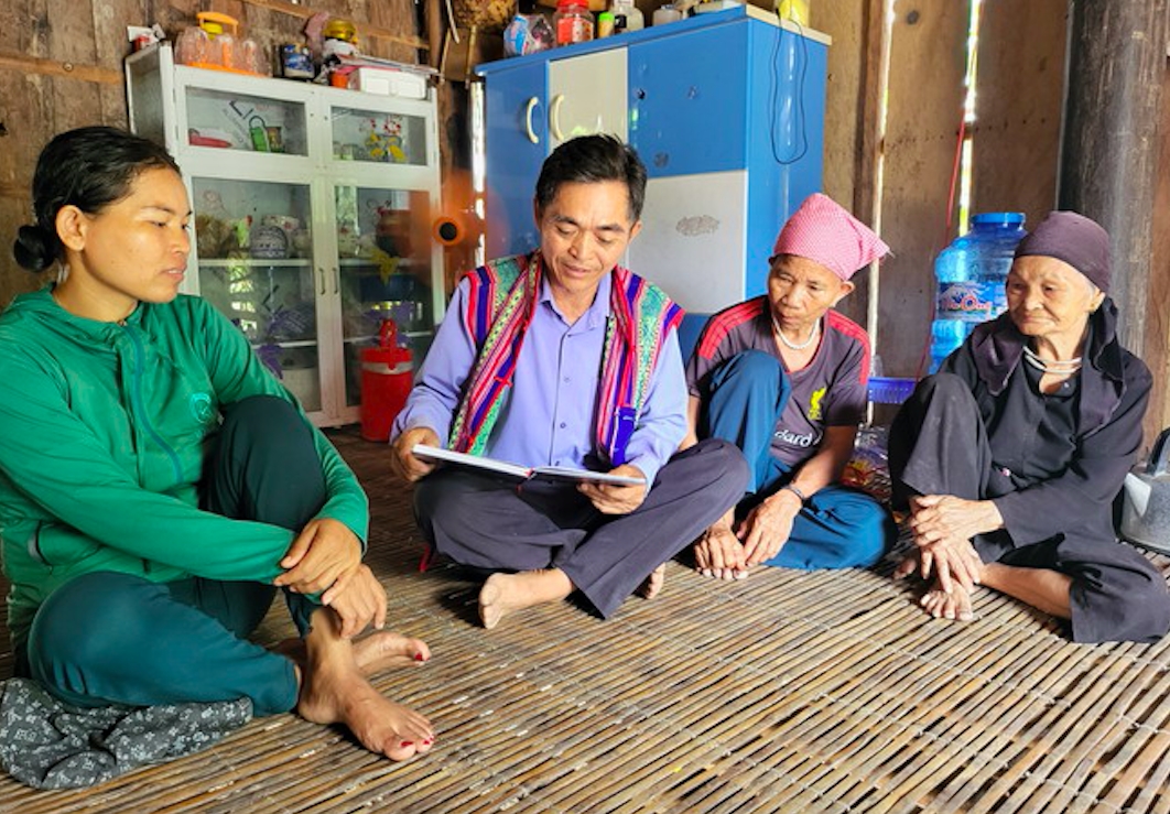 Người có uy tín tham gia tích cực vào việc tuyên truyền, vận động người dân tuân thủ các quy định của pháp luật và nói không với tảo hôn.