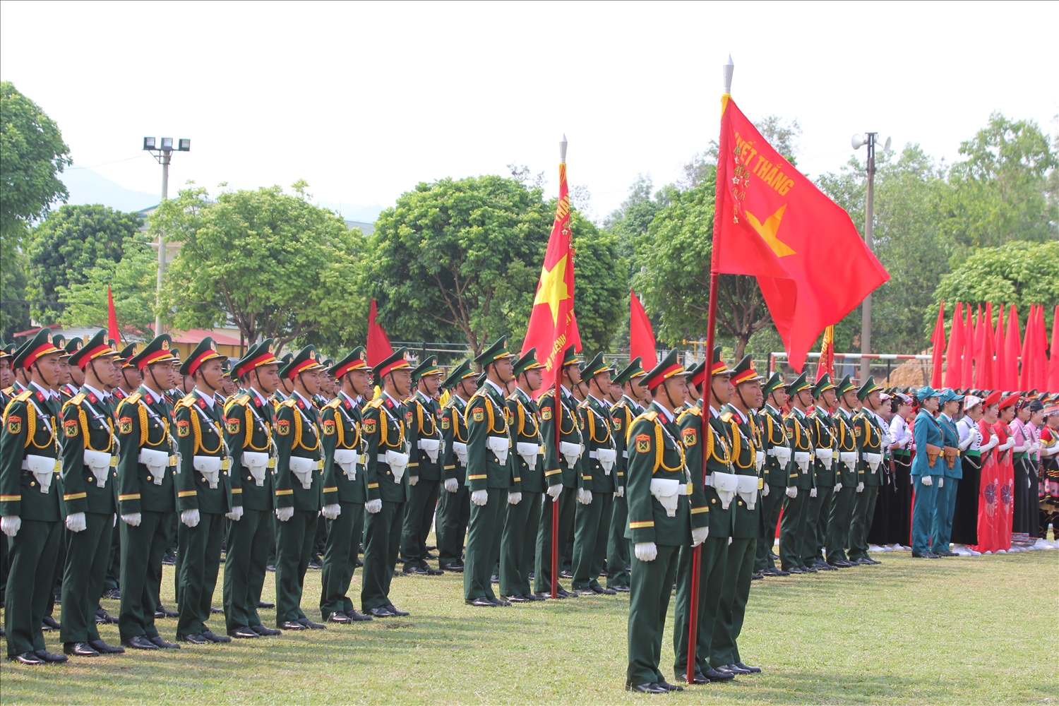 70 năm Chiến thắng Điện Biên Phủ: Đại tướng Phan Văn Giang dâng hương, tưởng niệm các Anh hùng liệt sĩ tại Điện Biên 3