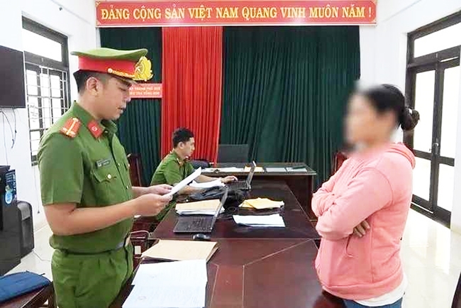 Cơ quan Cảnh sát Điều tra Công an Tp. Huế, tỉnh Thừa Thiên Huế công bố quyết định khởi tố vụ án hình sự đối với bà Hoàng Thị Kim Lan