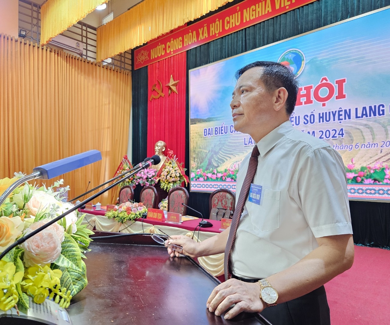 Ông Nguyễn Xuân Hồng, Bí Thư Huyện Uỷ Lang Chánh phát biểu chỉ đạo Đại hội