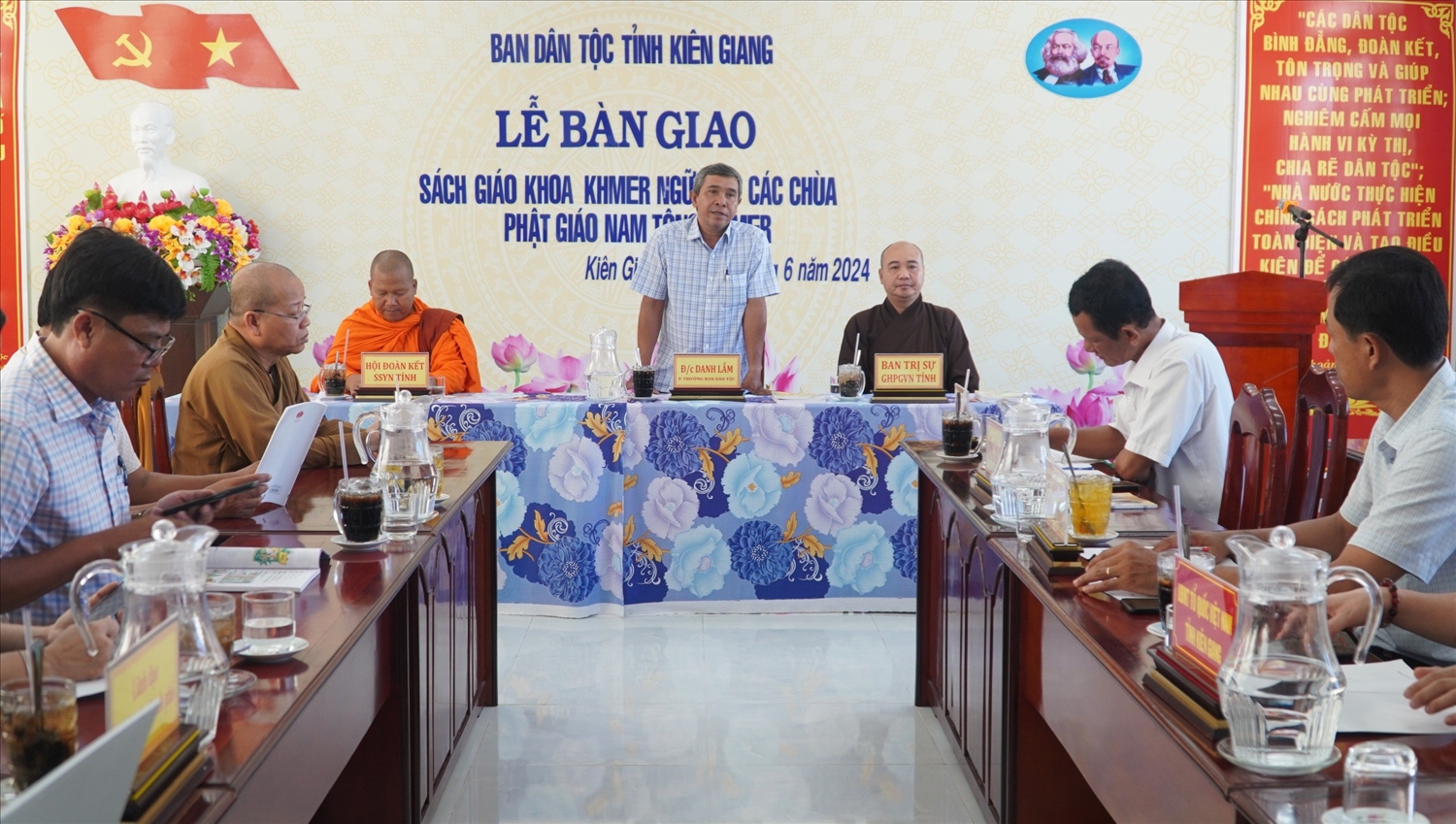 Ông Danh Lắm - Phó trưởng Ban Dân tộc tỉnh Kiên Giang phát biểu tại buổi lễ 
