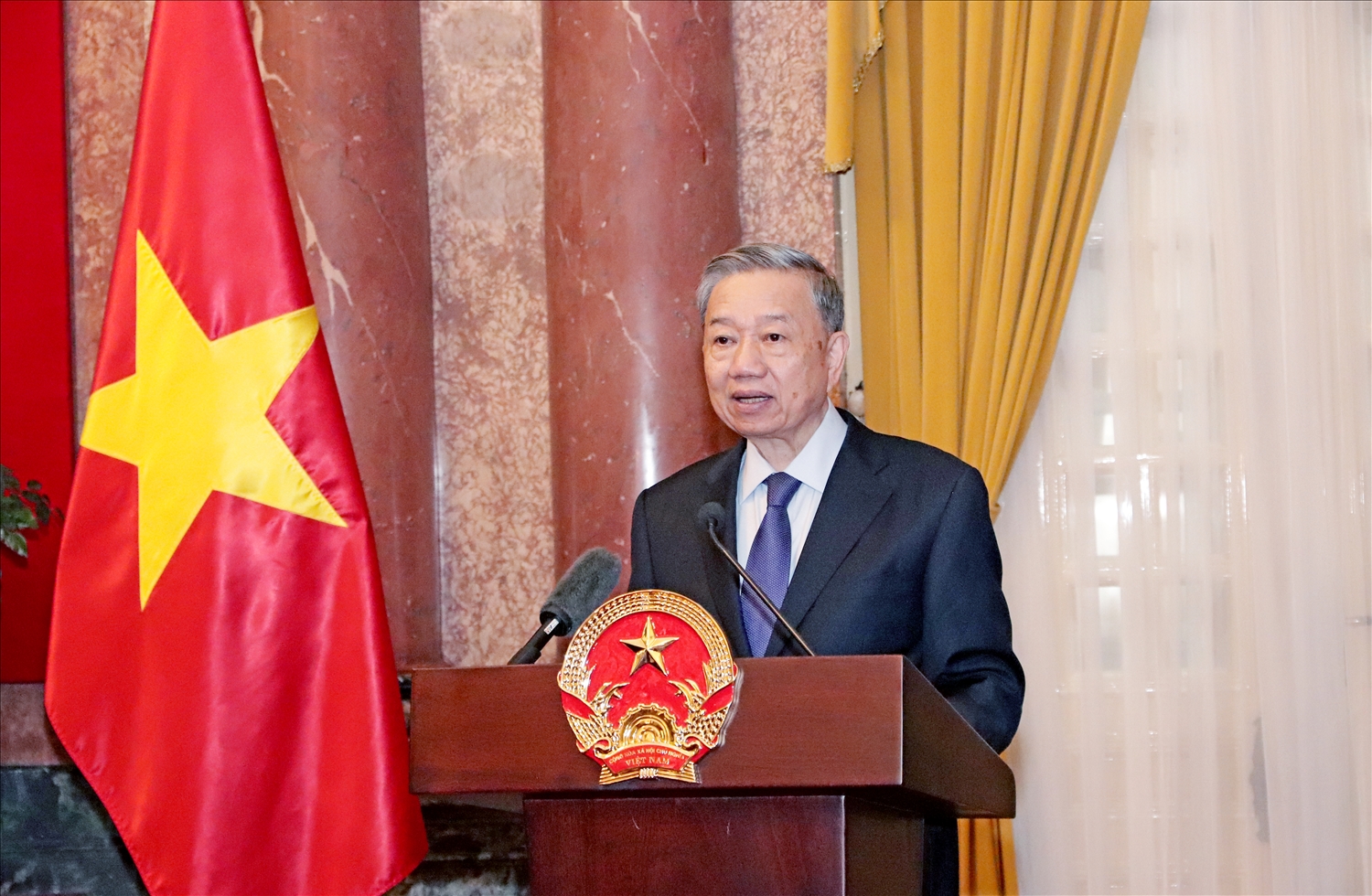 Chủ tịch nước Tô Lâm phát biểu tại buổi gặp mặt. Ảnh: Dân Chủ