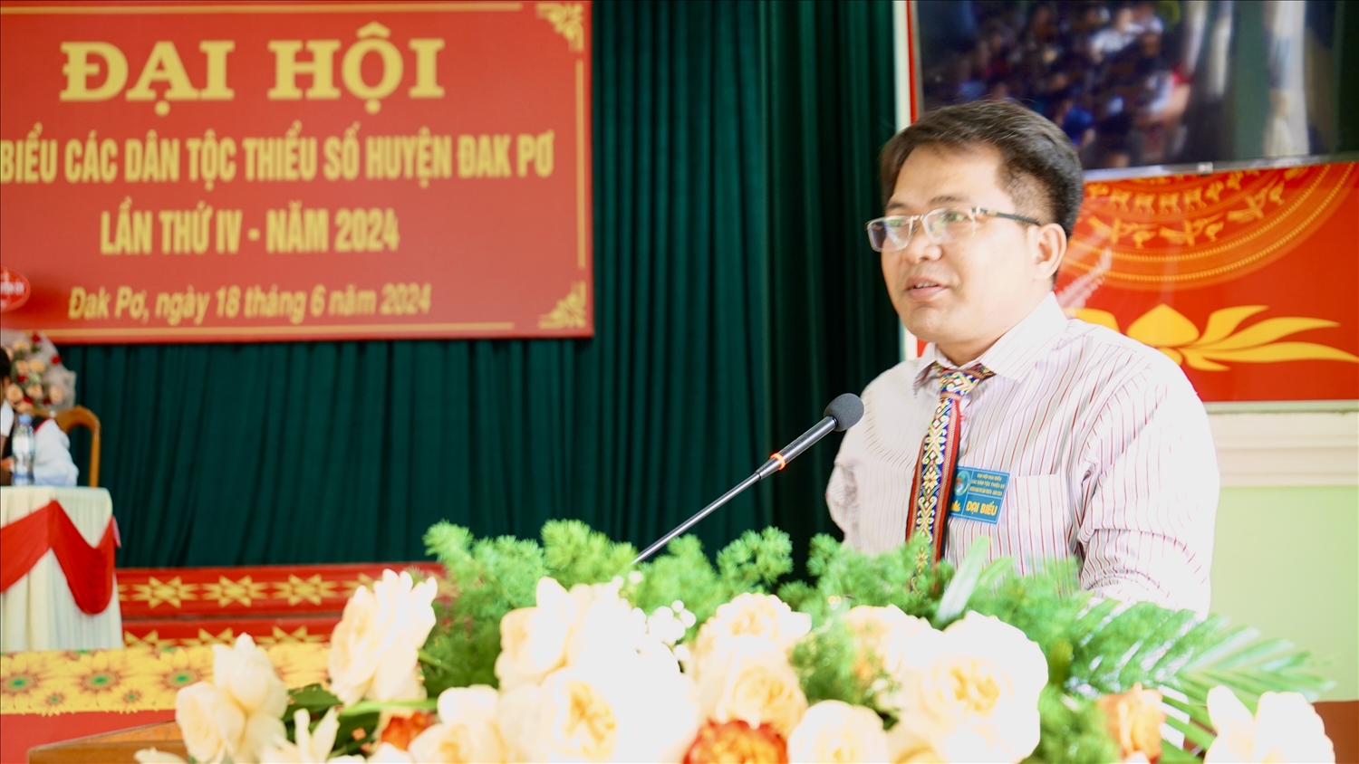 Ông Trường Trung Tuyến, Phó Trưởng Ban Dân tộc tỉnh Gia Lai phát biểu chỉ đạo tại Đại hội