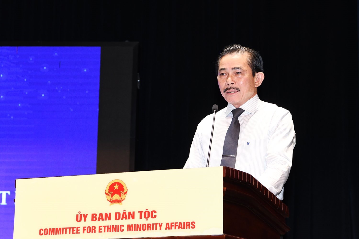Ông Lê Công Bình, Tổng Biên tập Báo Dân tộc và Phát triển phát biểu tại buổi gặp mặt