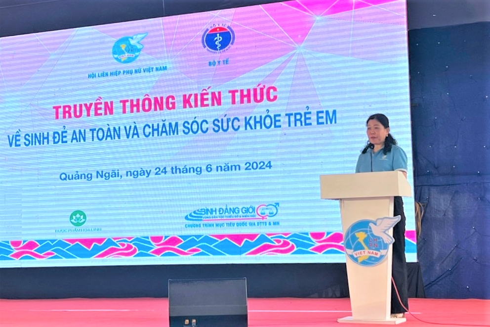 Bà Lò Thị Thu Thủy-Trưởng Ban Dân tộc Tôn giáo (Hội LHPN Việt Nam) phát biểu tại sự kiện