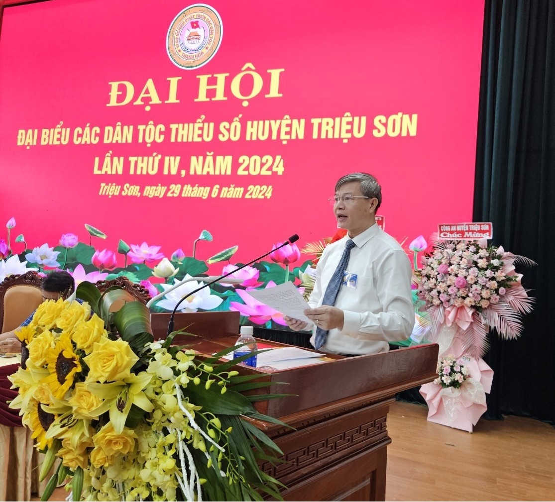 Ông Mai Xuân Bình, Uỷ viên BCH Đảng bộ tỉnh,Trưởng Ban Dân tộc tỉnh, Phó Trưởng Ban Chỉ đạo Đại hội Đại biểu các DTTS tỉnh phát biểu chỉ đạo Đại hội