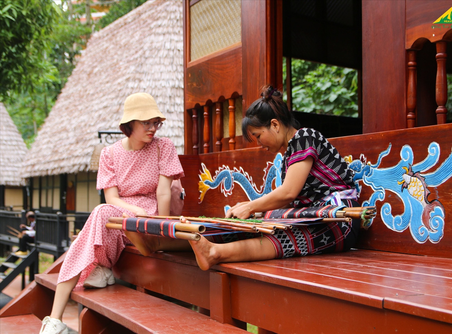 Ngoài cảnh sắc thiên nhiên tươi đẹp, Đông Giang còn lưu giữ nhiều nét văn hoá độc đáo của đồng bào DTTS, thuận lợi để phát triển du lịch cộng đồng
