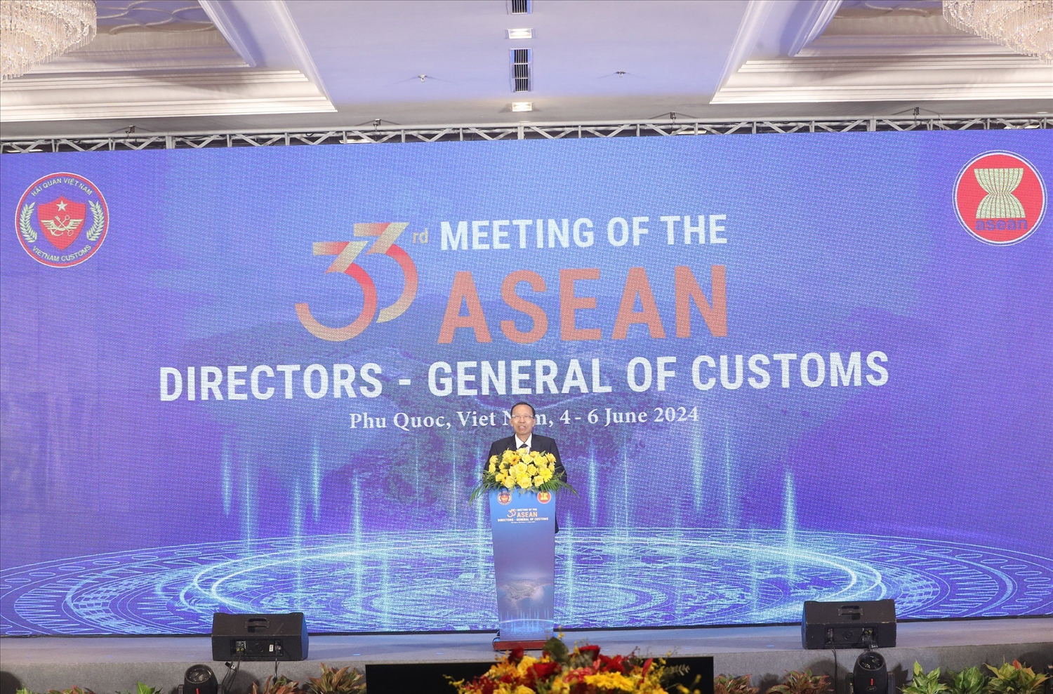 Tổng Cục trưởng Tổng Cục Hải quan Việt Nam Nguyễn Văn Cẩn phát biểu tại phiên khai mạc Hội nghị 