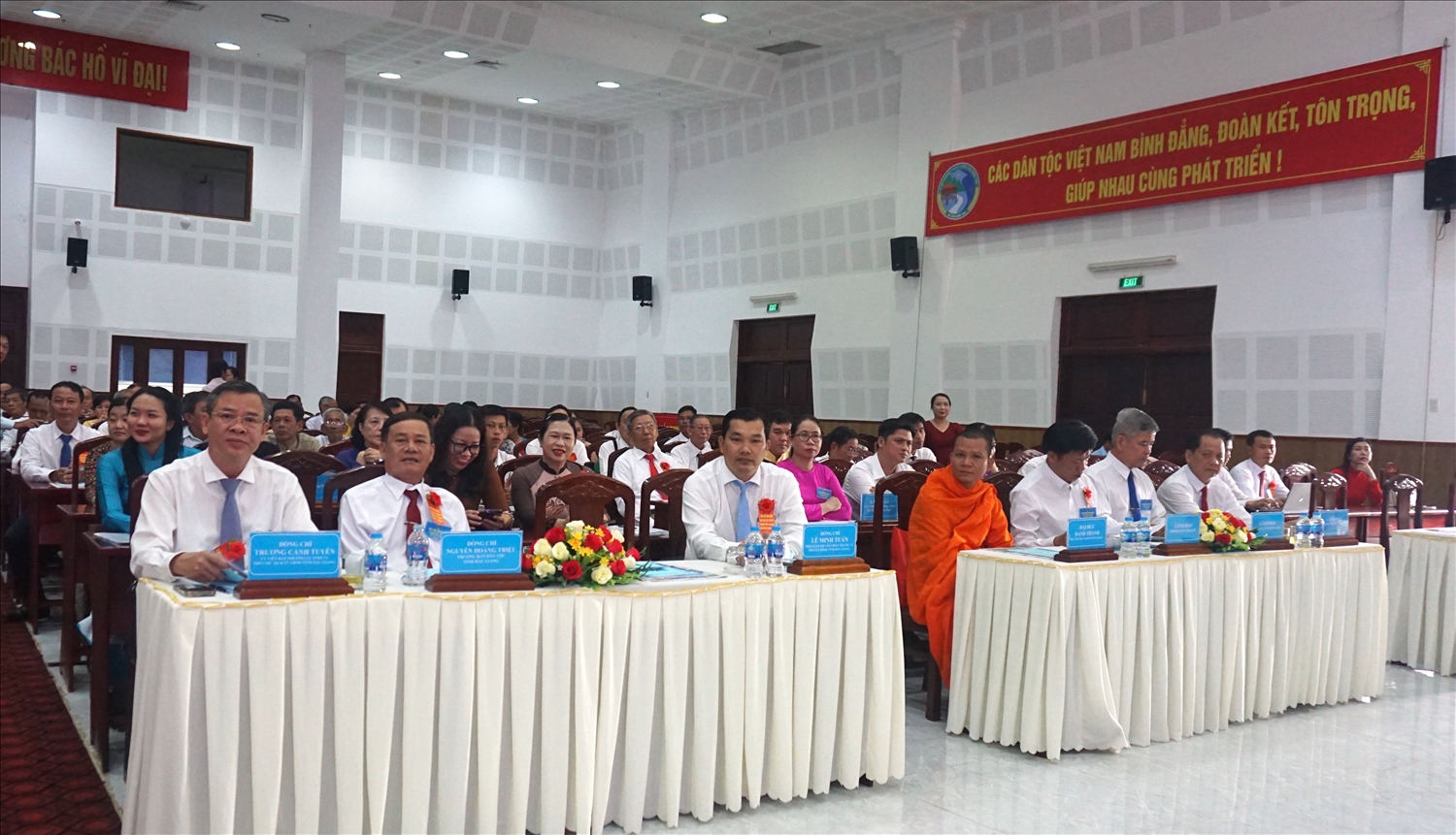 Ngoài 150 đại biểu chính thức, còn có hơn 60 đại biểu khách mời tham dự Đại hội đại biểu các DTTS TP. Vị Thanh ( Hậu Giang) 