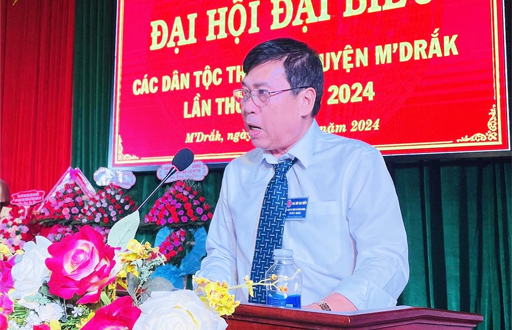 Trưởng Ban Dân tộc tỉnh Đắk Lắk Nguyễn Kính phát biểu chị đạo Đại hội