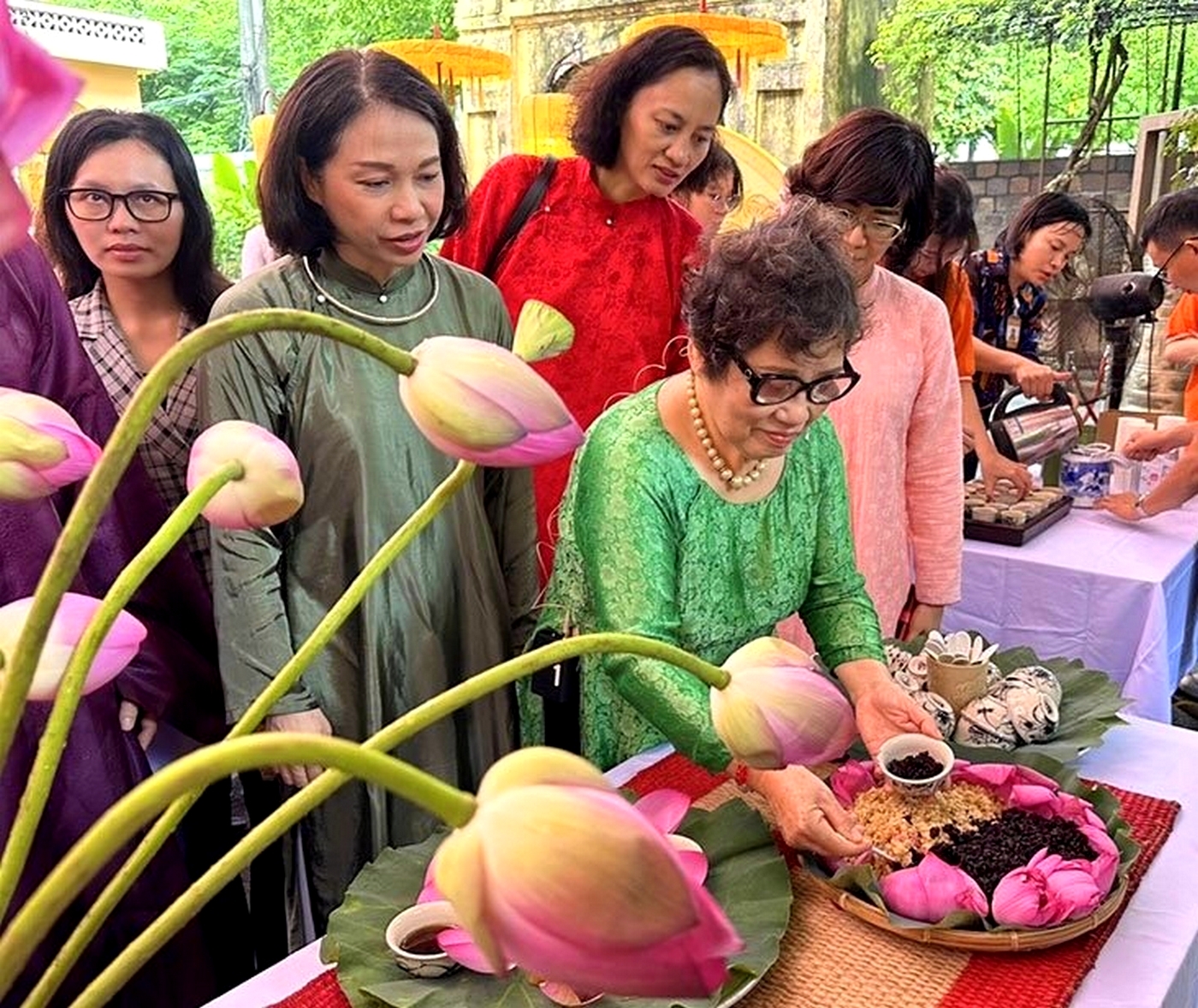 Nghệ nhân ẩm thực Nguyễn Thị Ánh Tuyết đã chia sẻ ý nghĩa và giới thiệu những món ăn đặc trưng của Tết Đoan Ngọ
