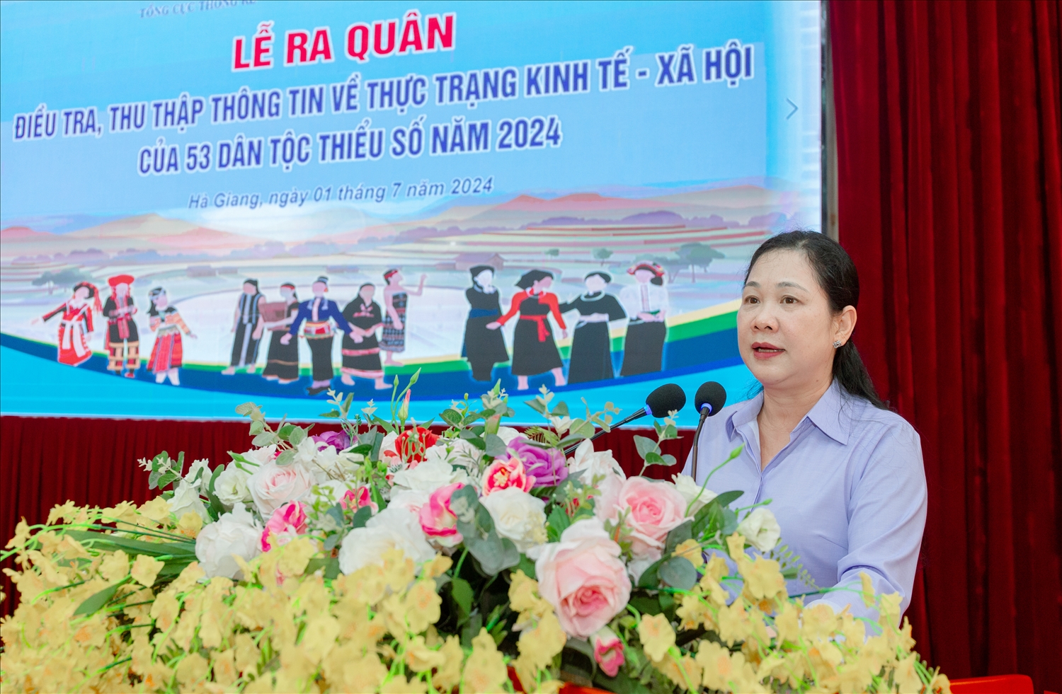 Thứ trưởng, Phó Chủ nhiệm UBDT Nông Thị Hà phát biểu tại buổi Lễ.
